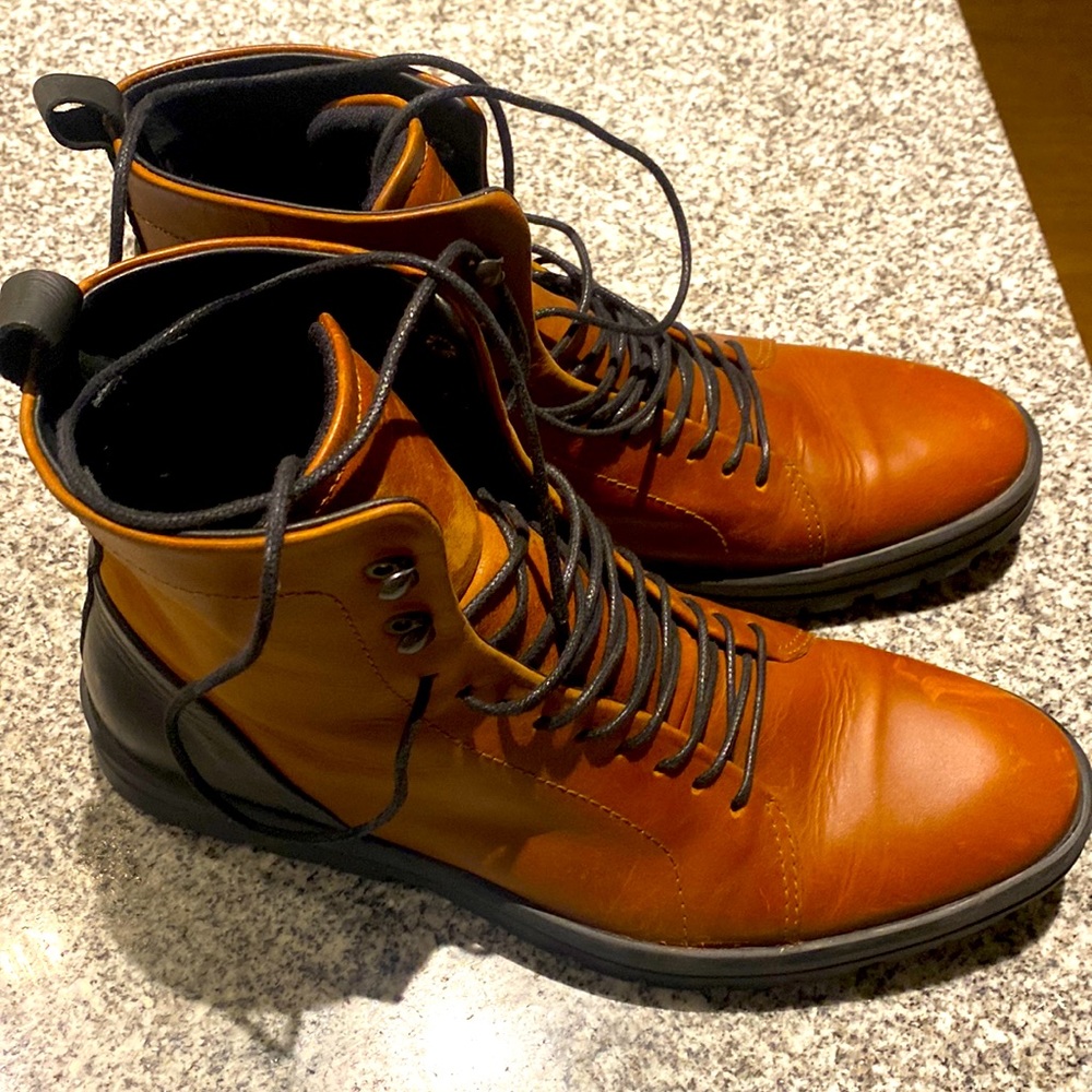 Hood Rubber company Men’s Boot Size 10 - Almost new !